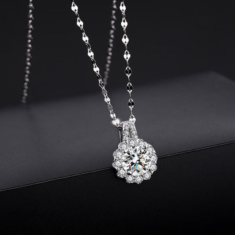 Qlxs925 เงินสเตอร์ลิง Moissanite สร้อยคอผู้หญิง Tik Tok Sunflower Clavicle Chain ประณีต Moissanite ห