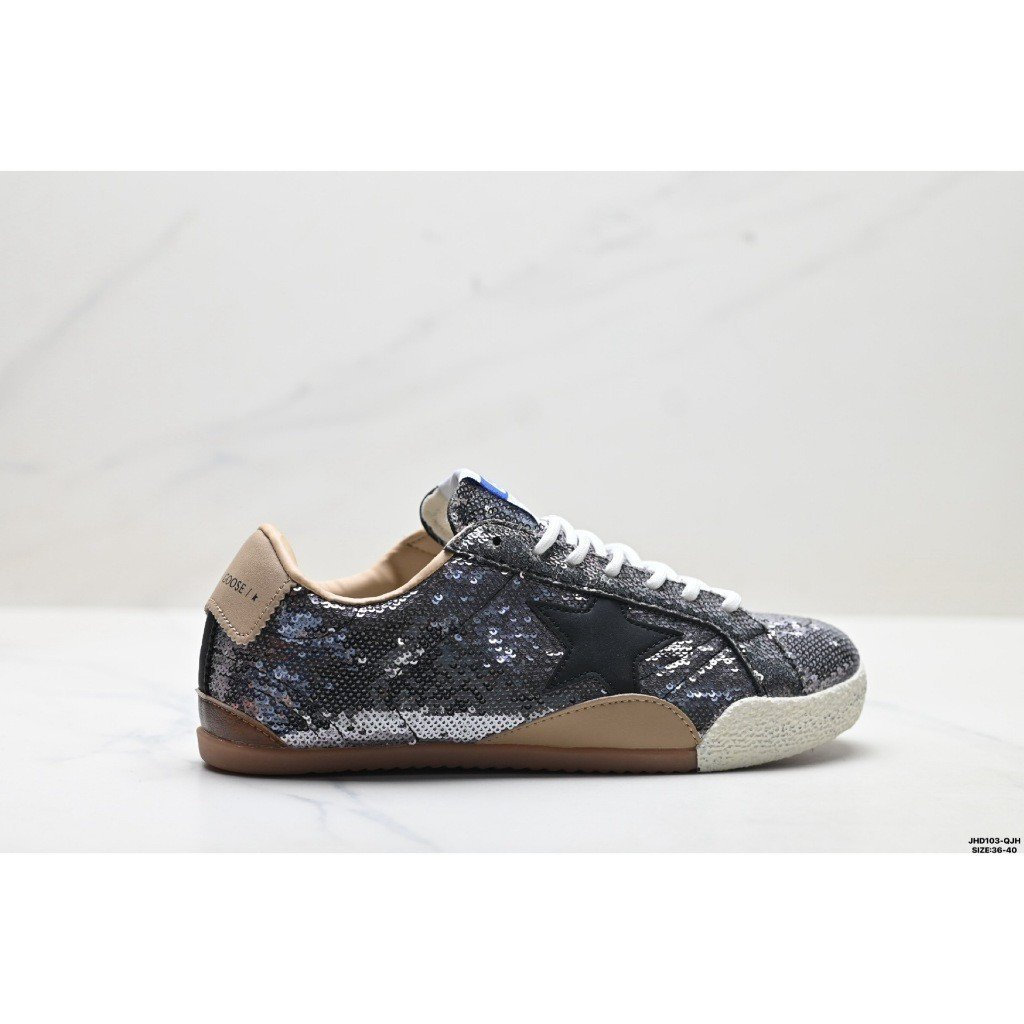 รองเท้าลําลอง Golden Goose True Star UZJK