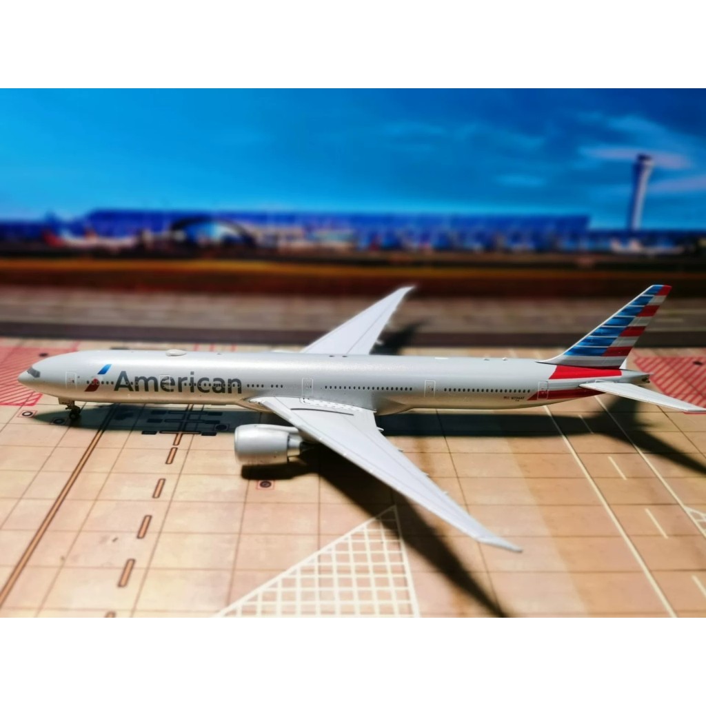 [สต๊อกพร้อม] ยี่ห้อ: Geminijets Model: B777-300ER Airlines: หมายเลขทะเบียน American Airlines: N736AT
