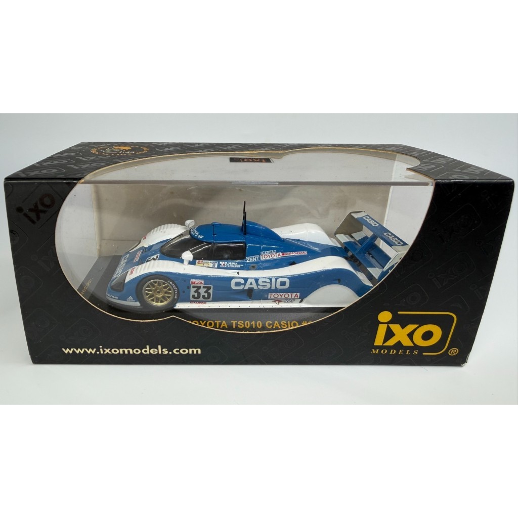 [สต๊อกพร้อม] IXO 1/43 Toyota TS010 CASIO No. 1992 โมเดลรถแข่ง, ภาพวาด คาสิโอ สีฟ้า, รถ เลขที่. 33, พ