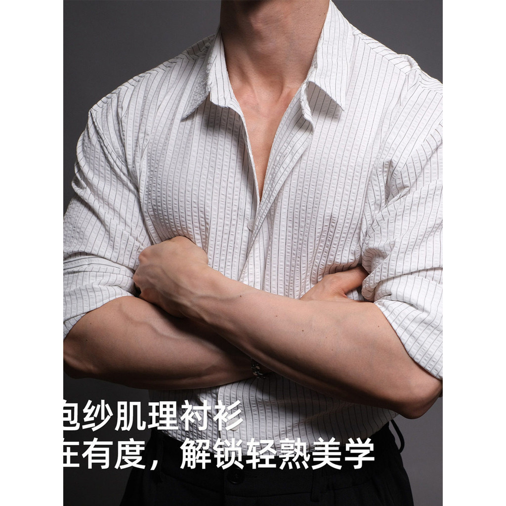 Seersucker Stripes People Feel Old Money สไตล์สีขาวแขนยาวฟิตเนสเสื้อผู้ชายสีดําหลวมสบายๆเสื้อผู้ชาย