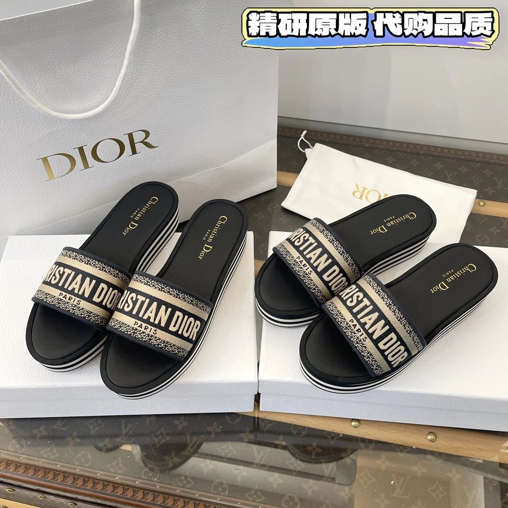 สินค้าใหม่ Dway รองเท้าแตะปักรองเท้าแตะผู้หญิง Dior รองเท้าแตะ Dior ไฟฟ้าปักหนา Soled รองเท้าแตะผู้ห