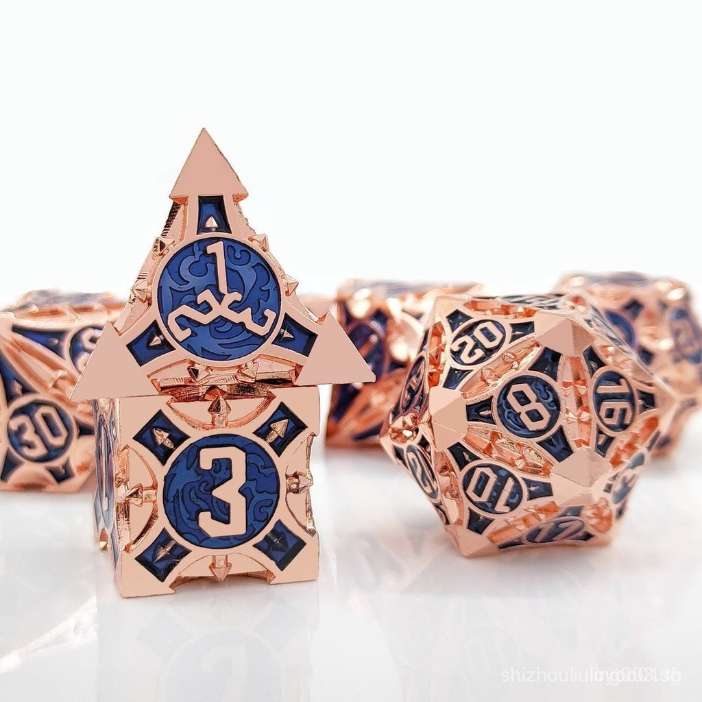 [คอลเลกชัน 2.4,000 คน] Metal Running Group Dice COC Cthulhu DND Dungeons and Dragons Multi-Sided RPG