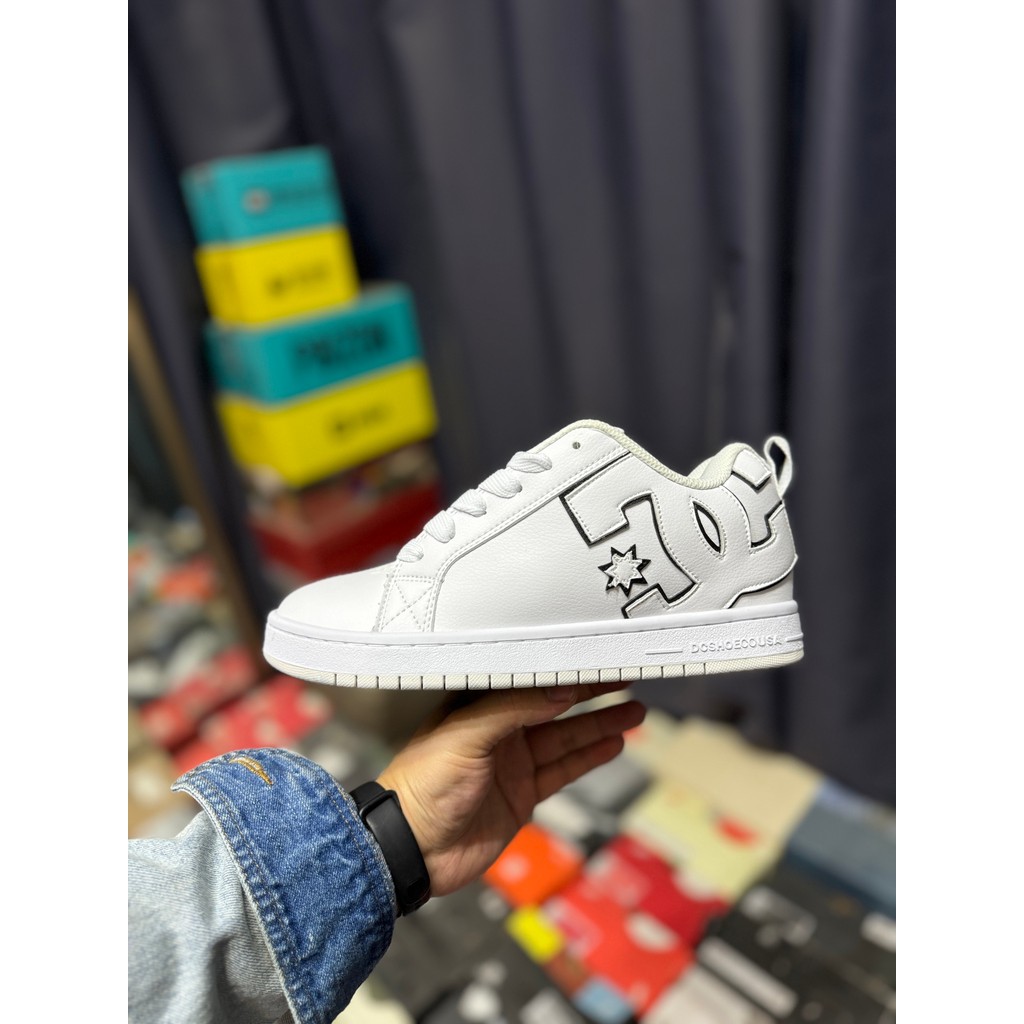 ✅DC Shoes Court Graffik รองเท้าขนมปังอินเทรนด์กันลื่นและทนทานรองเท้าบอร์ดต่ํา