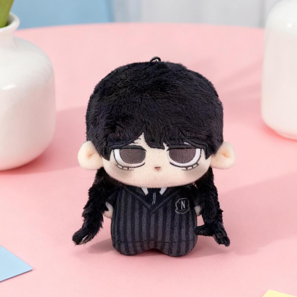 Addams Wednesday Anime Plush ชุดตกแต่งตัวละครน่ารักอะนิเมะของสะสมสําหรับเด็กวันเกิดห้องนั่งเล่นวันเก