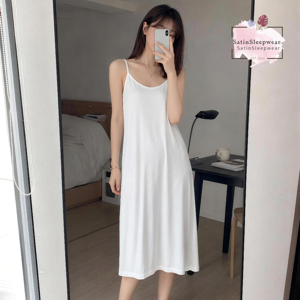 SatinSleepwear ชุดนอนเซ็กซี่ เดรสยาวทรงสลิป สีให้เลือก ราคาไม่แพง จัดส่งจากประเทศไทย.