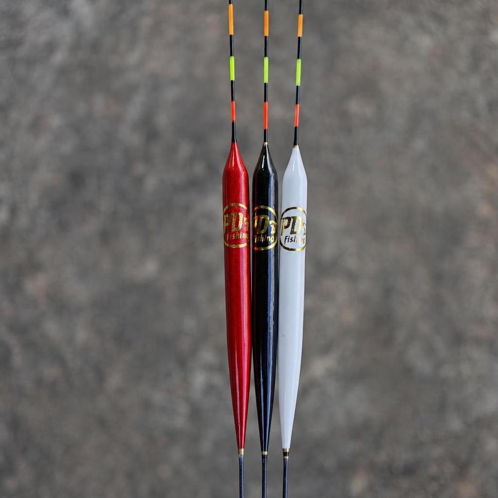 ทุ่นบาลานซ์ PD FISHING สีแดง สีดำ สีขาว หางตัน งานขนนก เหมาะกับตั้ง 6 ตก 6