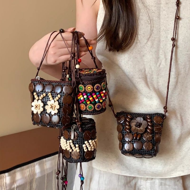 Bohemian Coconut Shell Bag Hand-Woven Messenger Bag Accessories