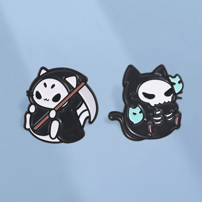 Spooky แมวน่ารักเคลือบ Pins Grim Reaper Skeleton Cat เข็มกลัดป้ายฮาโลวีน Gothic อุปกรณ์เสริมของขวัญสําหรับเพื่อน