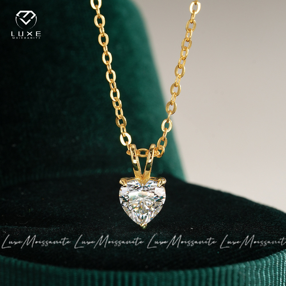 จริง Moissanite 0.5CT 1CT V หัวเข็มขัดหัวใจตัดสีขาว D สร้อยคอ S925 เงินสเตอร์ลิง W8747 การรับรอง GRA