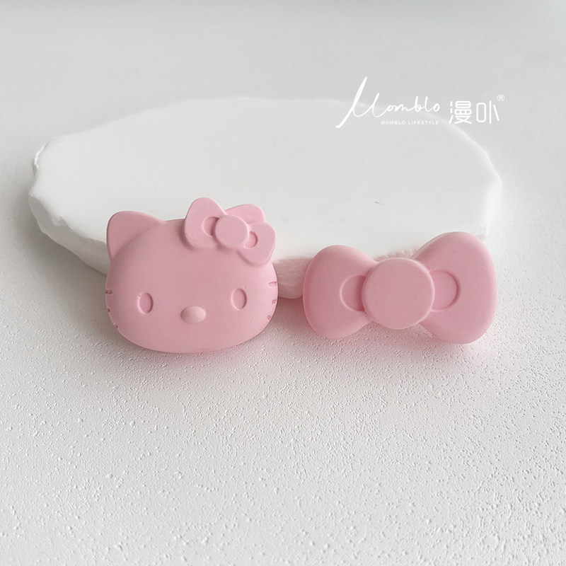 Pink Series รถน้ํามันหอมระเหย Katie Meow Air Outlet คลิปอุปกรณ์ตกแต่งภายในรถยนต์น่ารักเจ้าหญิง Windm