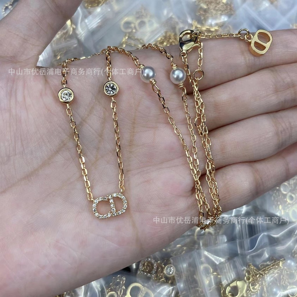 คู่รุ่น Dijia D Home Letter CD Rhinestone Pearl สร้อยคอหญิงแฟชั่น All-Match Clavicle Chain หญิง yyy8
