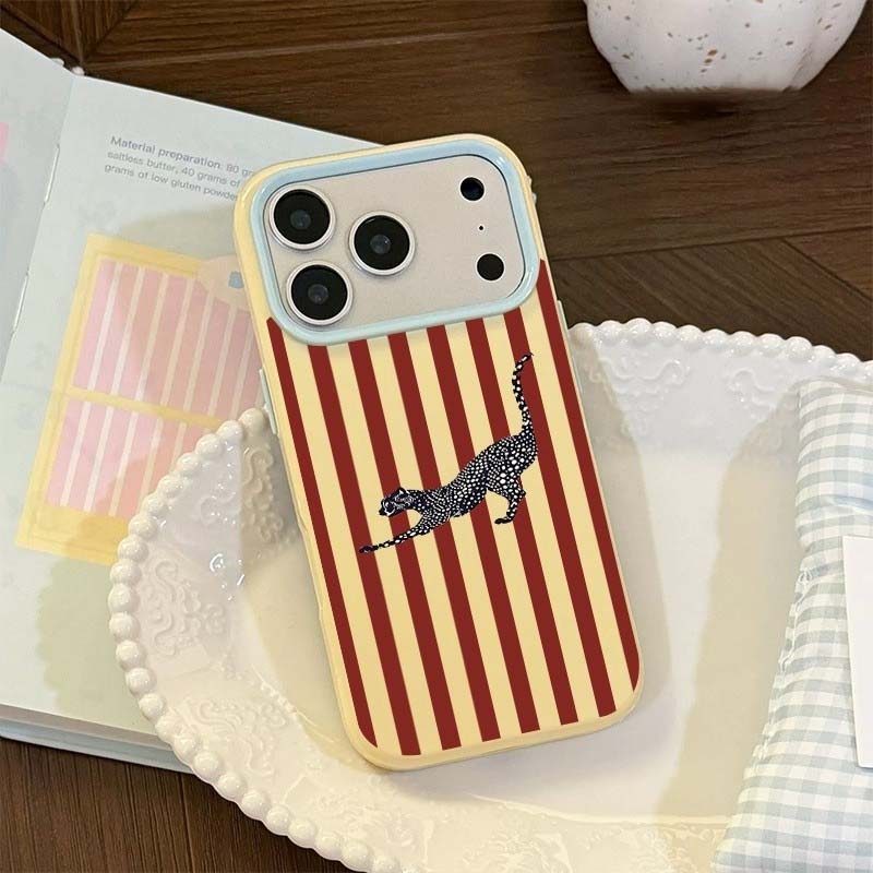 เคสเยลลี่มาการองลายทางสีแดงและสีขาวสําหรับ iPhone 17 Pro Max,16,14,15 Pro