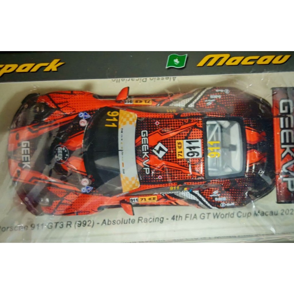 [สต๊อกพร้อม] รถโมเดล Spark No. 1/43 Porsche 911 GT3 No. 911 2024 มาเก๊า GT World Cup ตกแต่งเบอร์ 4