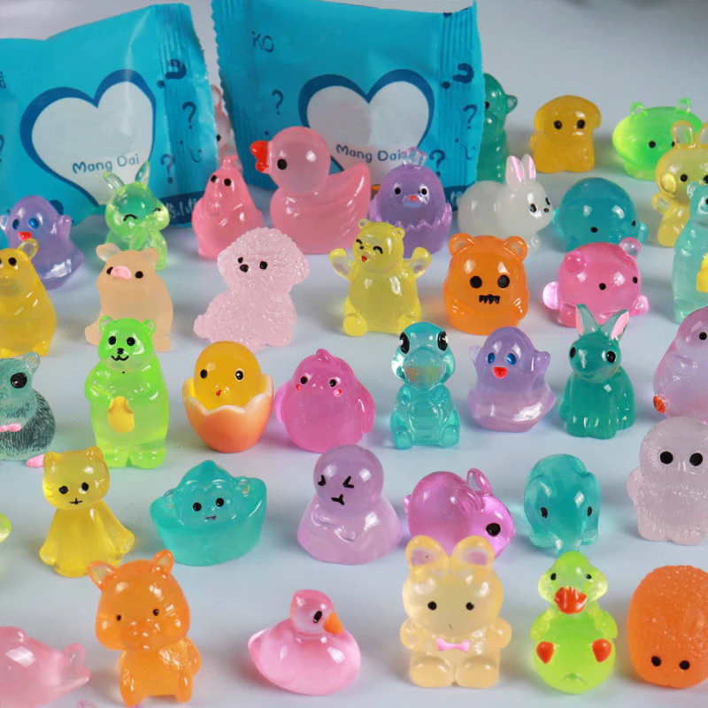 GeeToy 20 ชิ้น แบบสุ่ม สัตว์น่ารักเซอร์ไพรส์! ของเล่นถุงปริศนา ตัวเล็กเรืองแสงได้ น่ารักสะสมได้ thumbnail 4