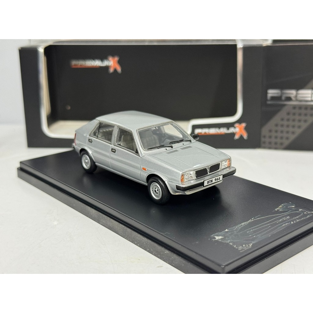 พรีเมี่ยม X 1/43 SAAB LANCIA 600 GLS สินค้าคงคลังรถภาพยิงจริงข้อเสนอพิเศษจัดส่งฟรีสินค้าขายไม่คืนเงิ
