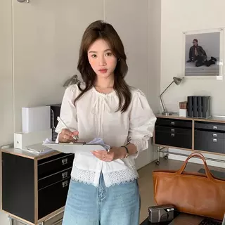Red Berryเสื้อเชิ้ตแขนพองถักโครเชต์ลูกไม้คอกลมผูกโบว์สไตล์ฝรั่งเศสสำหรับผู้หญิงฤดูใบไม้ร่วงใหม่99230
