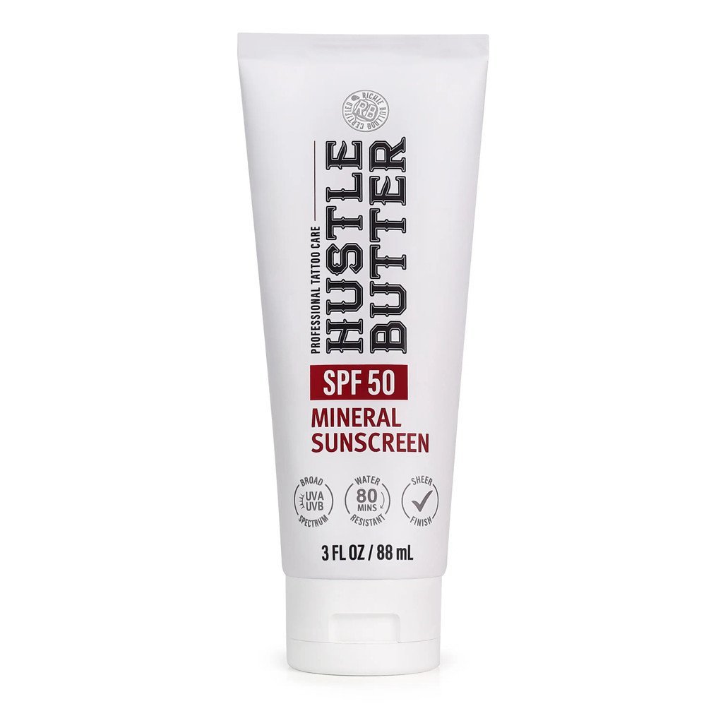 Hustle Butter Tattoo Sunscreen - โลชั่นกันแดดแร่ SPF 50 เป็นมิตรกับ TSA กันน้ํา 3 ออนซ์