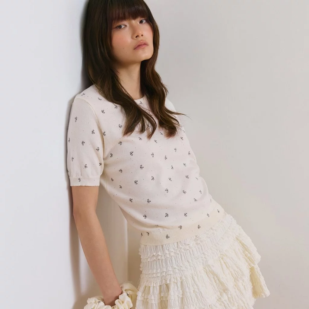 [Pomelo] เสื้อแขนสั้นและยางรัดผม / Short Sleeve Top with Scrunchie