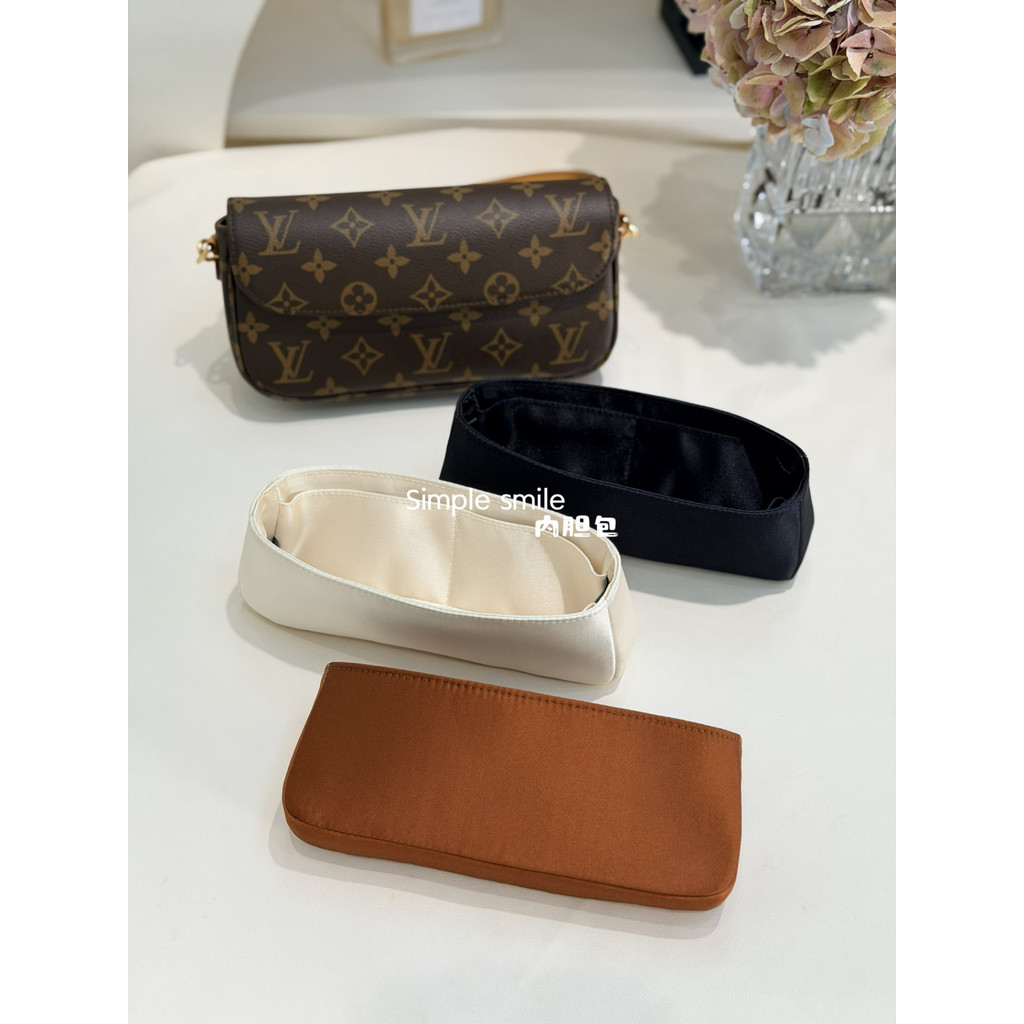 ยิ้มเรียบง่าย เหมาะสําหรับ Lv ivy woc กระเป๋าผ้าซาตินกันน้ําน้ําหนักเบากระเป๋าในกระเป๋าจัดเก็บ