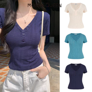 MOSESQUEEN โมเสส ราชินี โดปามีน เสื้อยืดคอวีแขนสั้นผ้าถักสําหรับผู้หญิงในฤดูร้อนรูปแบบใหม่สลิมฟิตทําให้แบน ๆ มีกระดุมดีไซน์อเนกประสงค์และด้านบนมีสไตล #63902