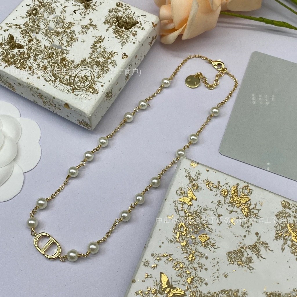 Yeah รุ่น Dijia Ds Letter CD สร้อยคอมุกหญิง Glossy หมูจมูก High-End Clavicle Chain หญิง yyy8.24