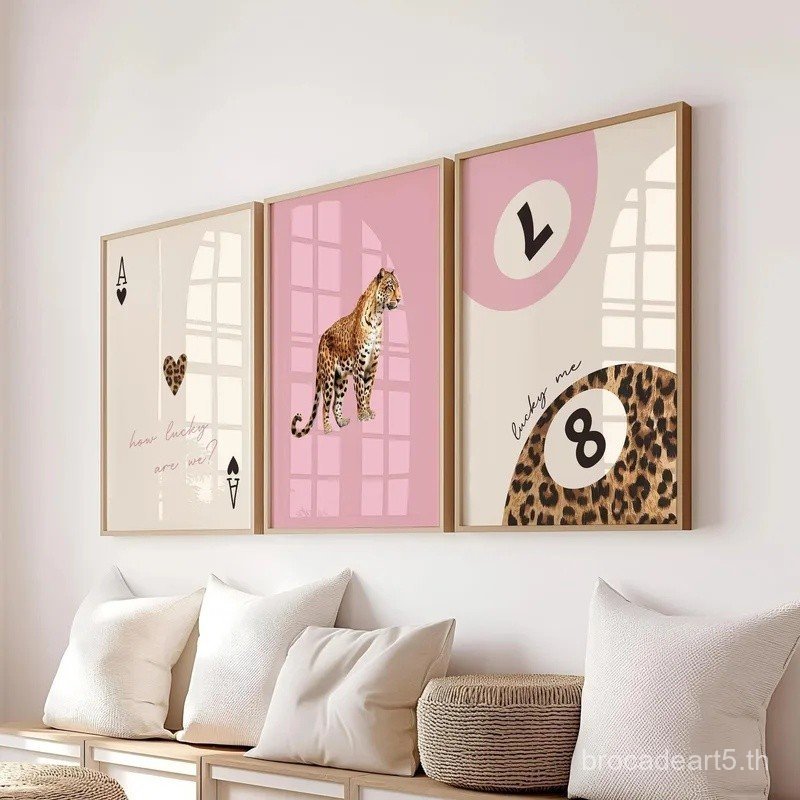 สีชมพูเสือดาว Cheetah สัตว์ผ้าใบ How Lucky Are We Lucky 8 Ball Cheetah โปสเตอร์สําหรับตกแต่งบ้านที่ท