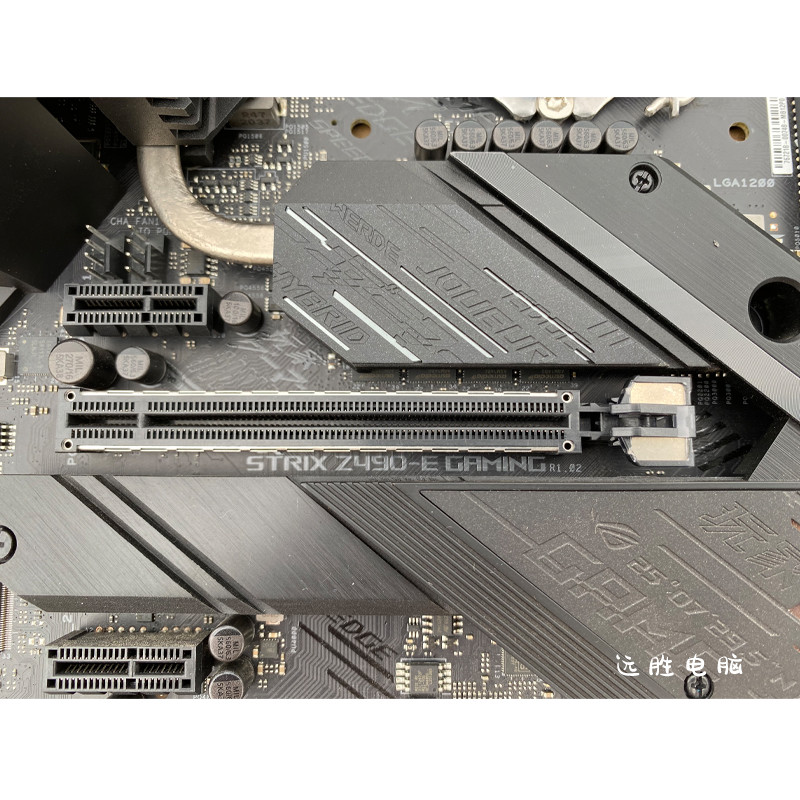 Asus/Asus ROG STIRX Z490-E เมนบอร์ดสําหรับเล่นเกมโอเวอร์คล็อกบอร์ดขนาดใหญ่เดสก์ท็อป B460 B560