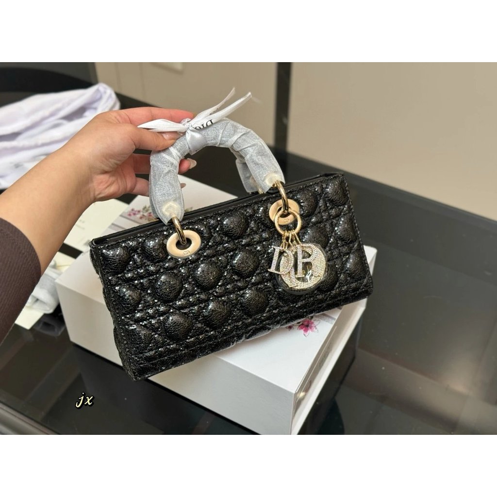 DIOR DIOR lady Vertical Version กระเป๋า DIOR