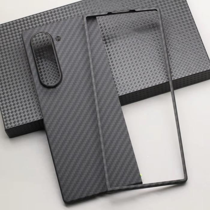 SLIM CARBON TEXTURE CASE สําหรับ SAMSUNG GALAXY Z FOLD 7 / FOLD 6 5G