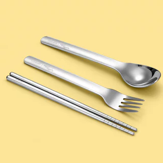 (รอ 3อาทิตย์) Glasslock x Wiggle Wiggle Portable Cutlery Set / ชุดช้อนส้อม ตะเกียบพกพา สเตนเลส304