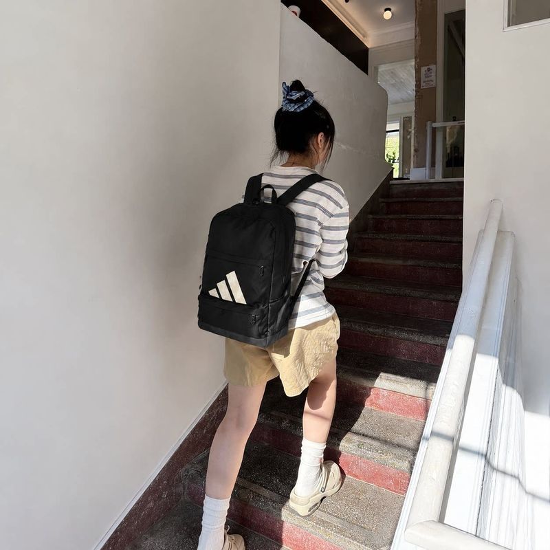 Adidas Autumn School All-Match Fashion Simple Casual Sports กระเป๋าเป้ความจุขนาดใหญ่ IS7038
