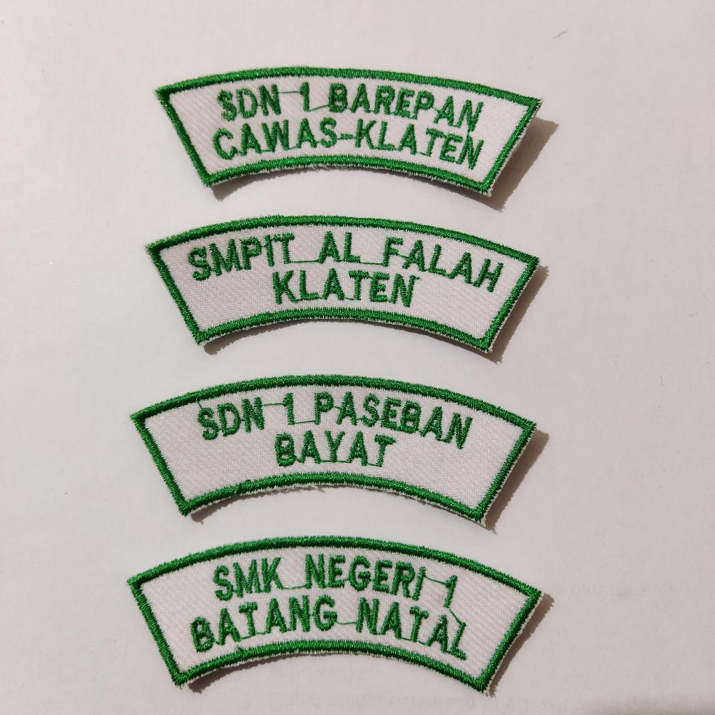 School Location เย็บปักถักร้อย Bet ขนาด 8x2.8 CM สามารถขอชื่อได้หลายสีสามารถขอชื่อโรงเรียนขายปลีก