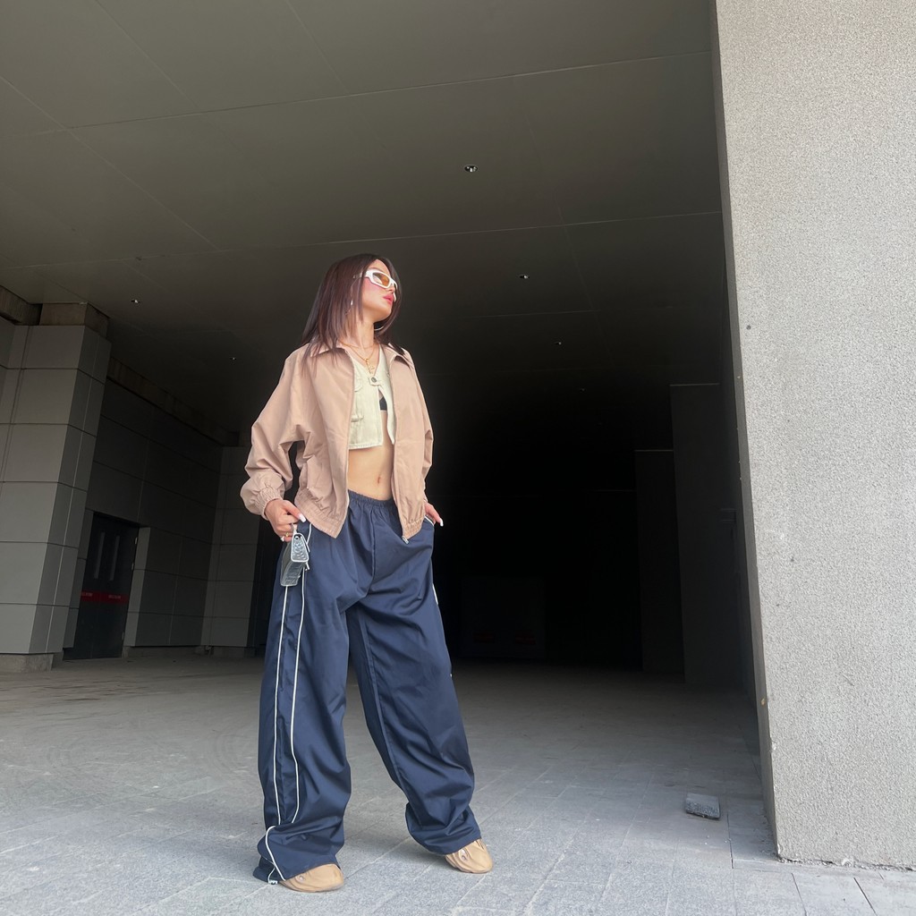 KKSHOP ต้นฤดูใบไม้ร่วงสไตล์ใหม่ลายด้านข้างผ้าม่านหลวมกางเกงทออเมริกันย้อนยุคลําลองผูกเชือกกางเกงเชือ