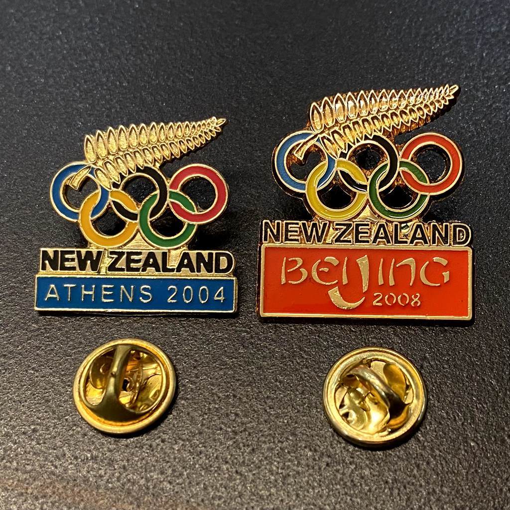 2004 Athens 2008 Beijing Olympics New Zealand Delegation Group NOC ป้ายที่ระลึกพินสองชิ้น