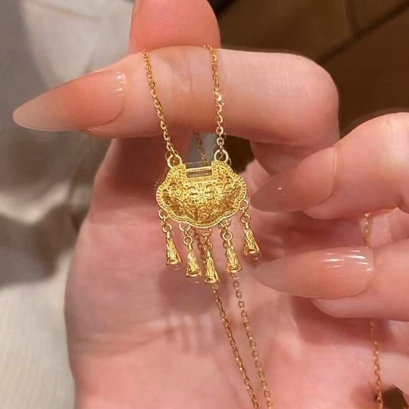 สร้อยคอมุกที่ไม่ลบเลือน สำหรับผู้หญิง มีระบบล็อกความปลอดภัย สไตล์หรูหราและละเอียดพิถีพิถัน สร้อยคลาว