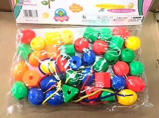 ของเล่นร้อยเชือกลูกปัดเม็ดใหญ่ จับถนัดมือพร้อมเชือก4เส้น (ร้อยเชือก)
