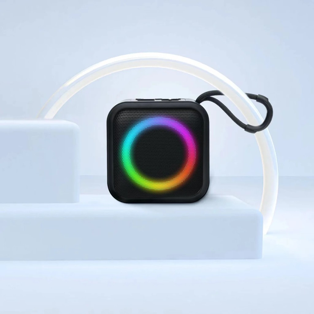 ลําโพงไร้สายกันน้ําแบบพกพาเดินทางกลางแจ้งพร้อมไฟ Rgb