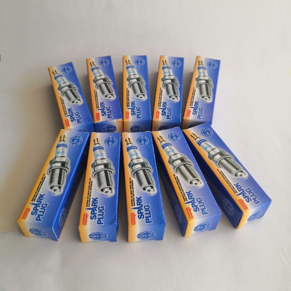 Honda GXV160 เครื่องตัดหญ้าเครื่องตัดหญ้าหัวเทียน HRJ216 หัวเทียนรถเข็นหัวฉีดเครื่องตัดหญ้า