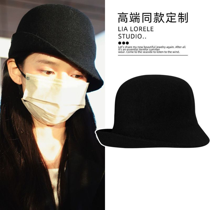 Zhang Jingyi สีดําทําด้วยผ้าขนสัตว์ Cuffs หมวกฤดูใบไม้ร่วงฤดูหนาวที่อบอุ่น Retro Hepburn คุณภาพสูงหม
