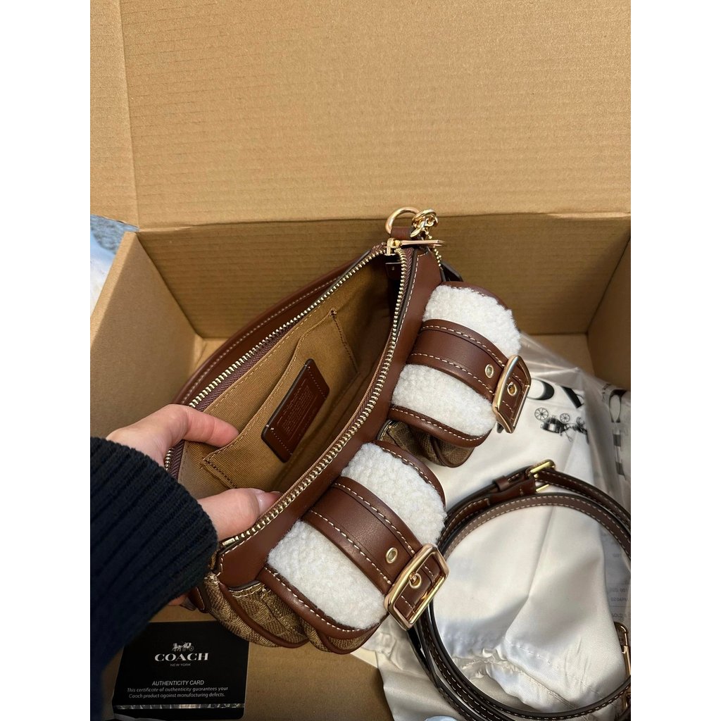 COACH Medieval Underarm Baguette Bag Mahjong Bag, CCZ24CY658CY700CQ184CBJ00CBJ01CP217 สายสั้นยาวถอดไ