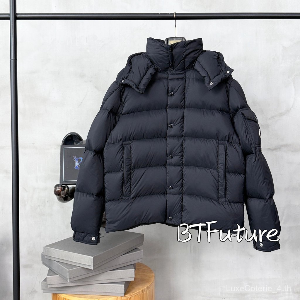 Mon Eger Vezere Series แจ็คเก็ตขนเป็ดแบบมัทท์สีดำ พร้อมฮุด