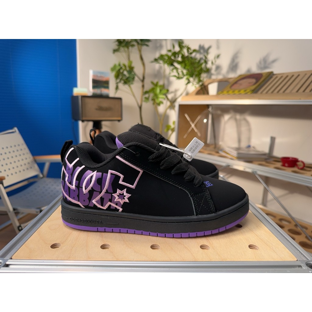 ✅DC Shoes Court Graffik รองเท้าขนมปังอินเทรนด์กันลื่นและทนทานรองเท้าบอร์ดต่ํา