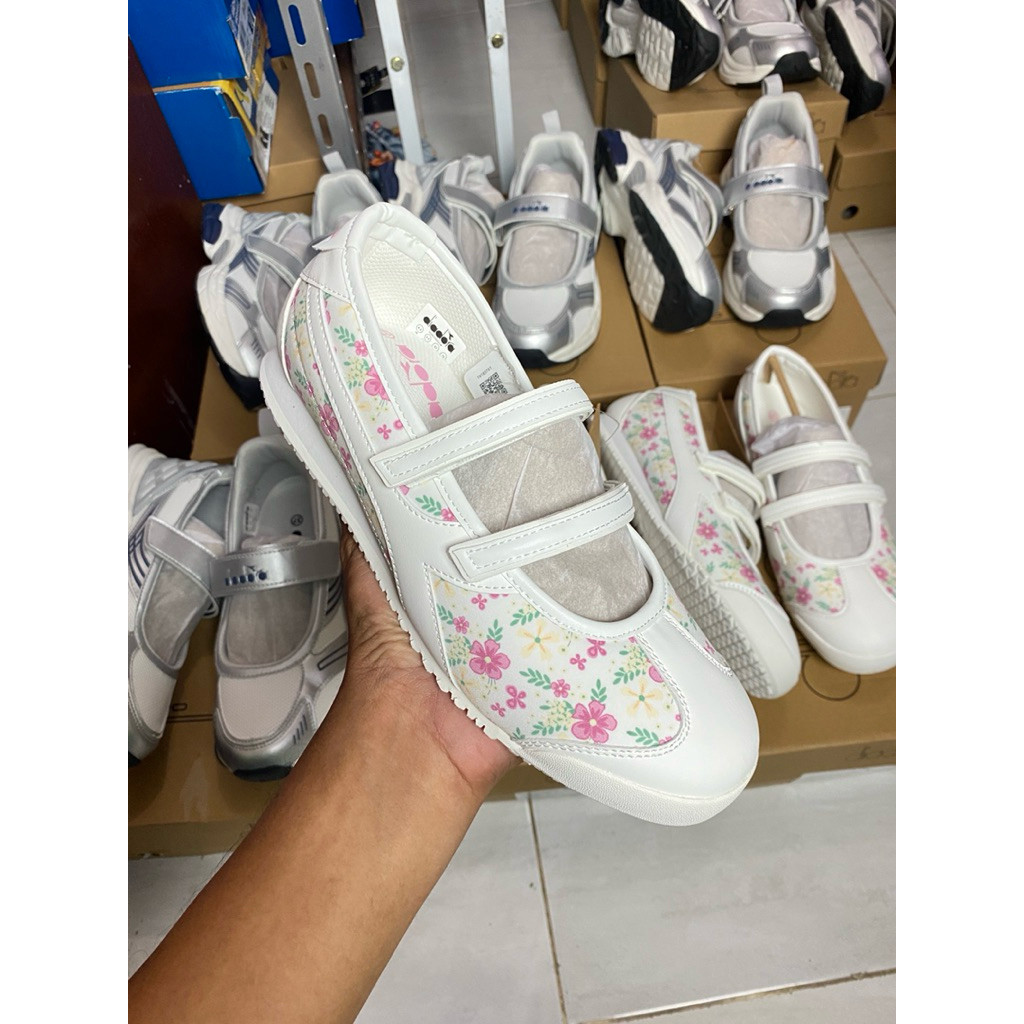 AH1 Diadora Roselare Ballet Women