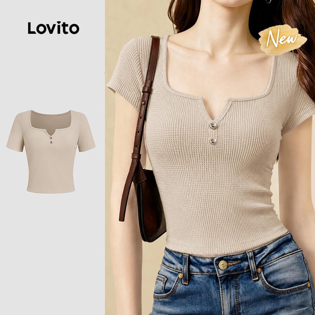 (New Arrival) Lovito เสื้อยืดทีเชิ้ตทรงเรียบหรู กระดุมสไตล์ลําลอง สีคากี สําหรับผู้หญิง เหมาะสําหรับฤดูใบไม้ผลิ/ฤดูร้อน LK7ED1371