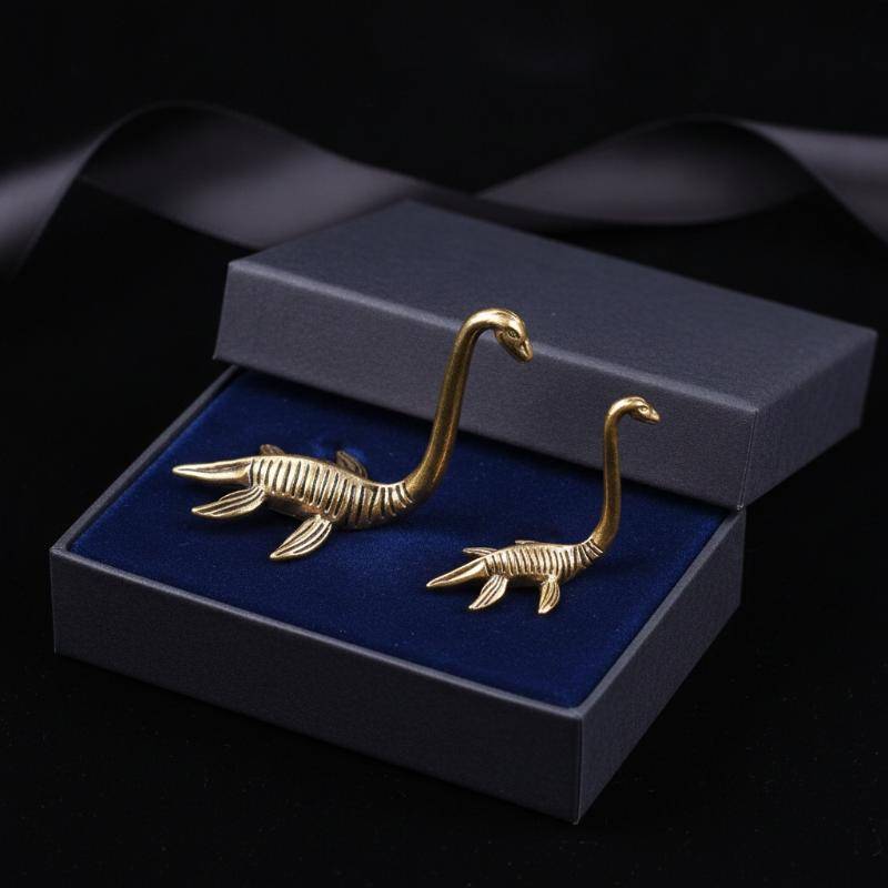 [RE] 1 ชิ้น Loch Ness Monster Figurine Vintage ทองเหลืองโบราณ Handmade เครื่องประดับสะสมสําหรับห้องน