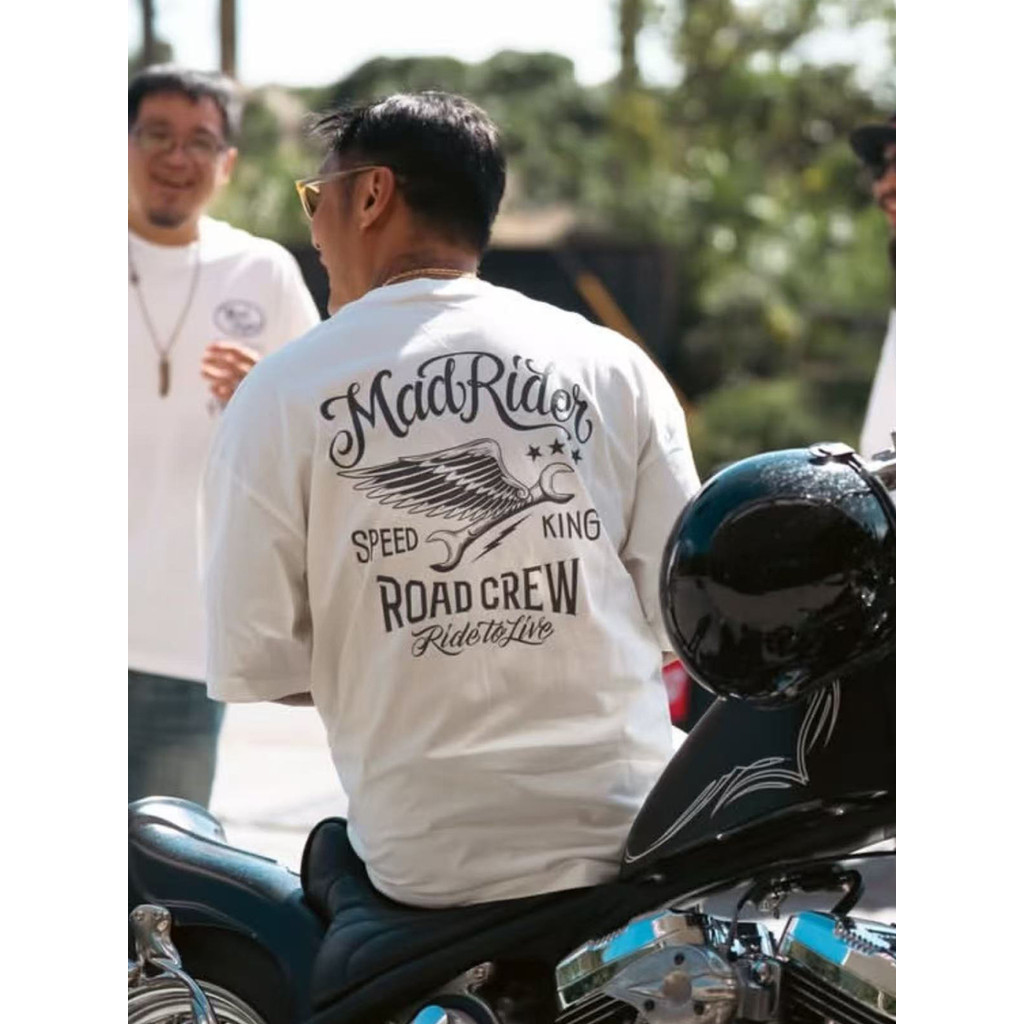 Street Wear MDNS Shawn Yue รถจักรยานยนต์สไตล์เดียวกันพิมพ์เสื้อยืดแขนสั้นผู้ชายหลวมรอบคอฤดูร้อนสบายๆ