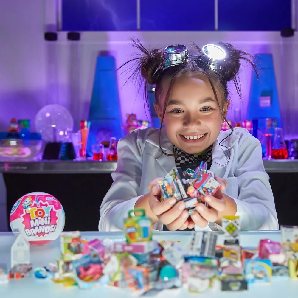 Zuru Mini Brands Kawaii อะนิเมะรูป Miniature ของเล่น Mystery กล่องตาบอดของขวัญสะสมต้นฉบับสําหรับเด็ก