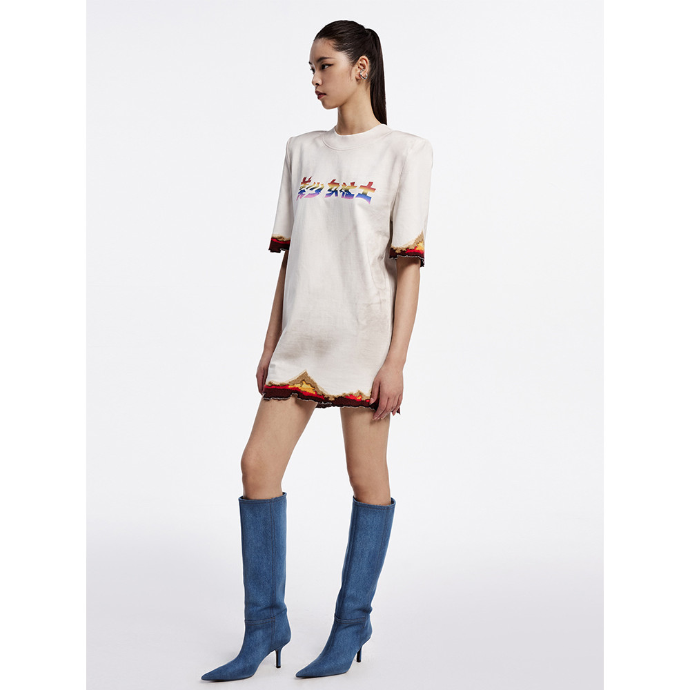 UOOYAA ชุดเดรสเสื้อยืดไหล่กว้าง สไตล์ใหม่สำหรับฤดูร้อนปี 2023