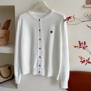K9428 Embroidered knit cardigan, round collar, soft and comfortable.